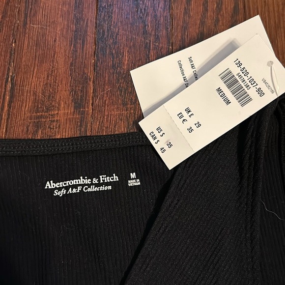 Abercrombie Hollister Tank Lot - Picture 2 of 6